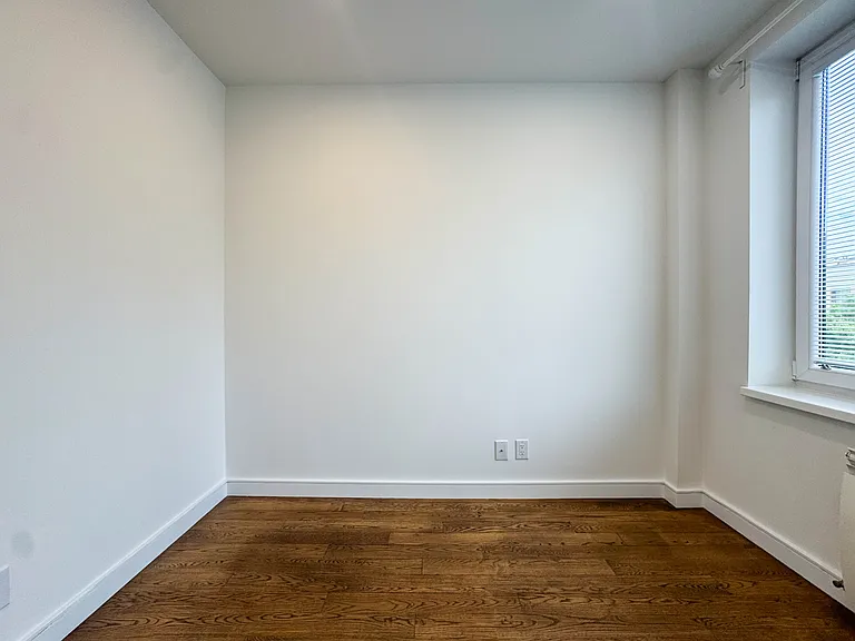 689 Leonard St #3A — Photo 12
