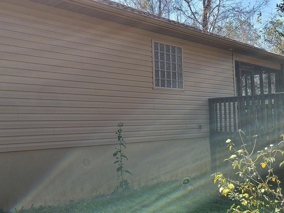 2nd image of 636 Mozingo Ln