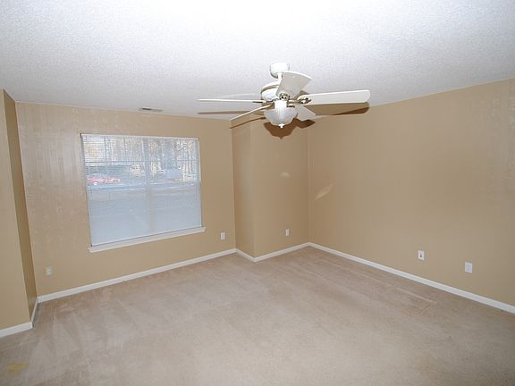 4th image of 3841 Lasalle Dr APT 103