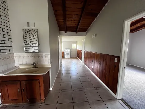 2020 Euclid Ave, National City, CA