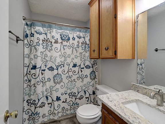 4th image of 1860 S Tallowood Dr APT B