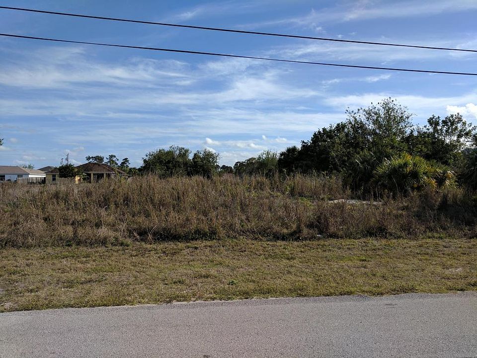 1st image of 634 SW Jeanne Ave