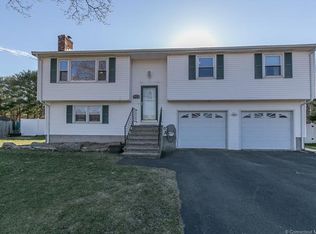 24 Middle Rd, Enfield, CT 06082