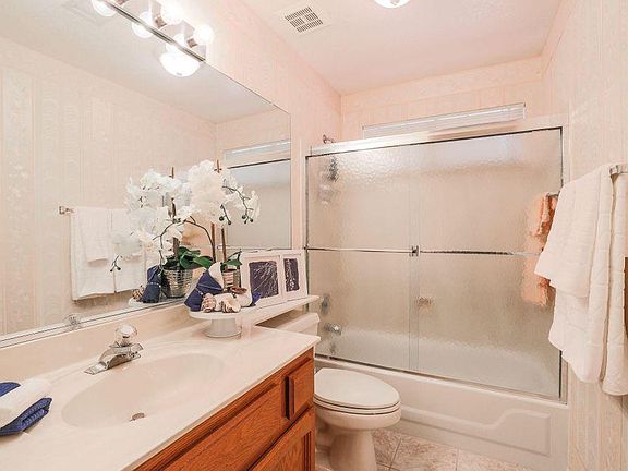 1st-floor guest bathroom