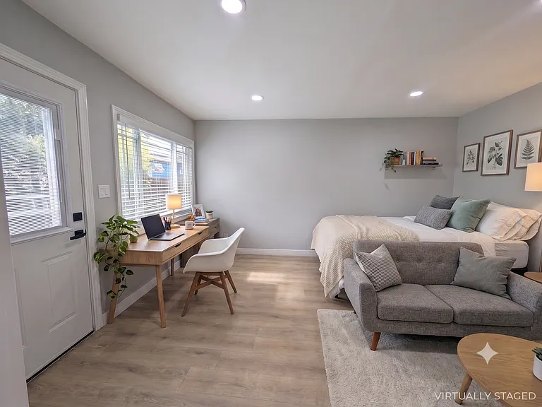 1681 Latham St #3 — Photo 3