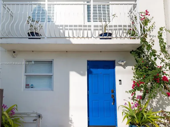 2035 NE 123rd St, North Miami, FL 33181