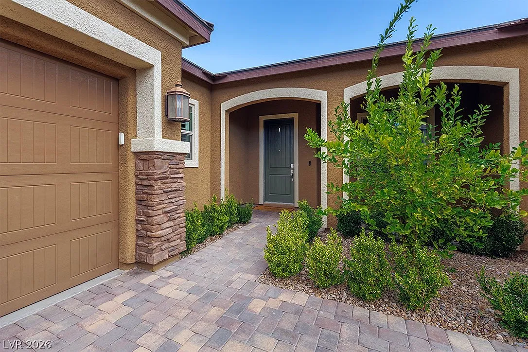 2 bed, 2.5 bath, 2979 sqft, $5,000 — Photo 4