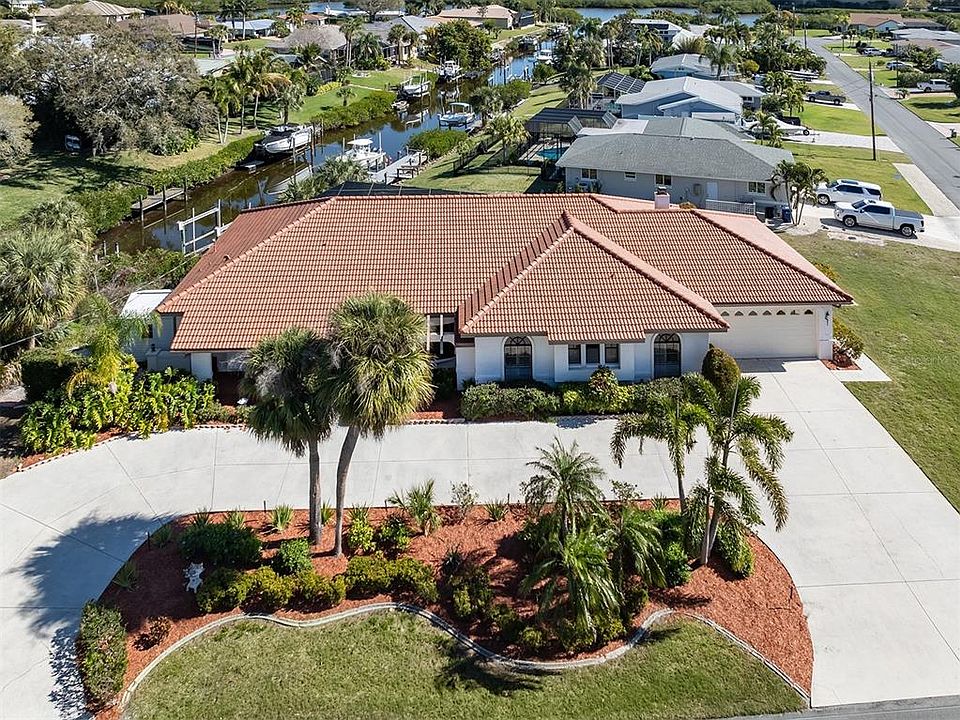 1st image of 434 N Shore Dr