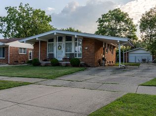 2902 Grange Rd, Trenton, MI 48183