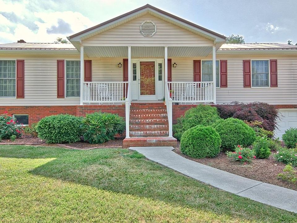 1st image of 2520 Glade Dr