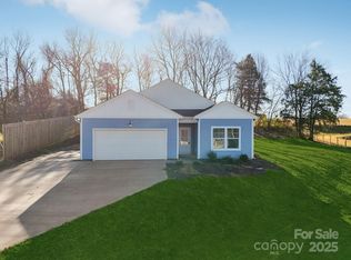 3567 Farmfield Dr, Claremont, NC 28610