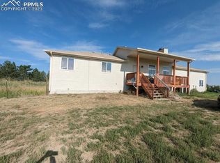 8370 Sun Country Dr, Elizabeth, CO 80107