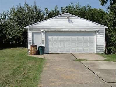 2nd image of 2806 Morgan St