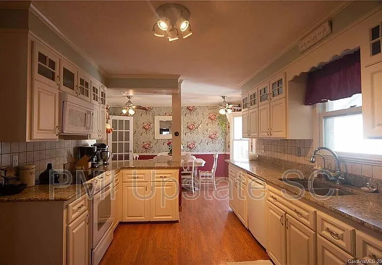 4264 Walnut Ridge Rd — Photo 10