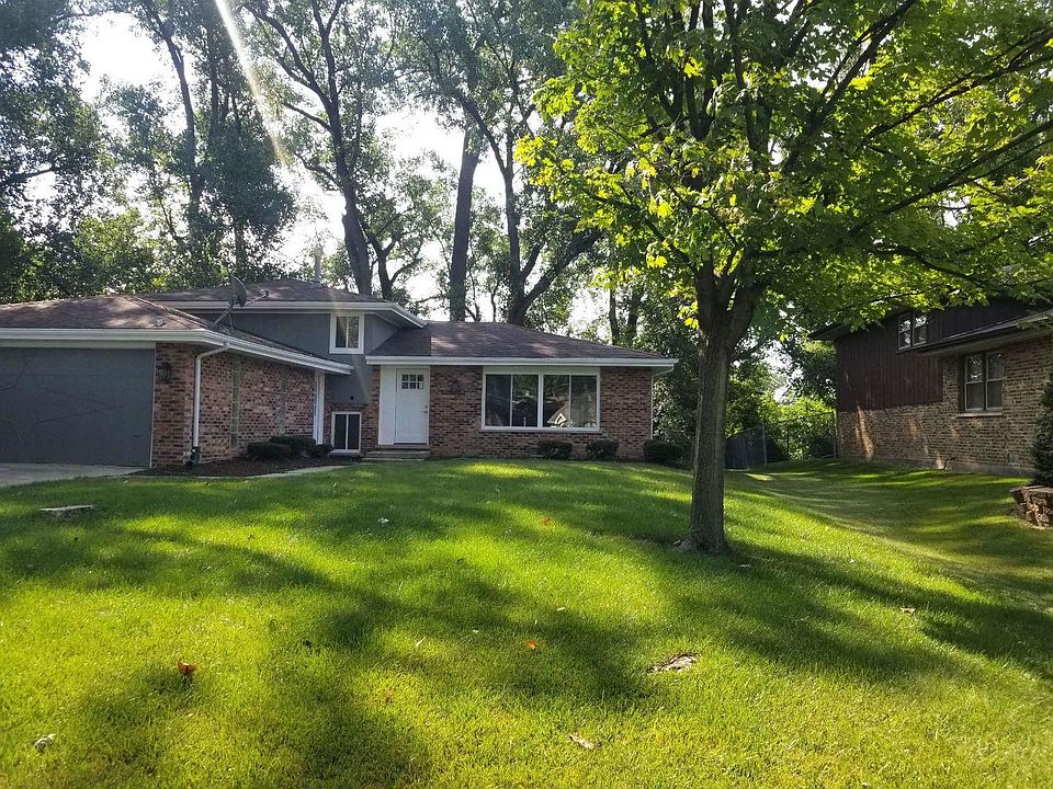 1st image of 10143 S Eleanor Ave
