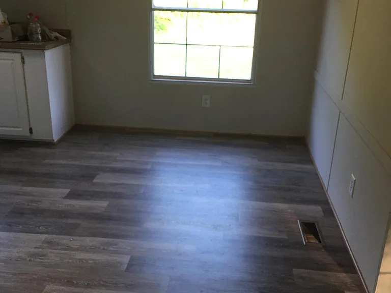 476 Sharpe St — Photo 14