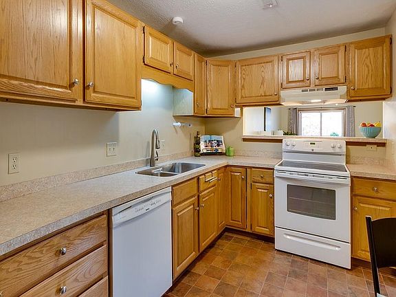 3rd image of 6131 Center St APT 105