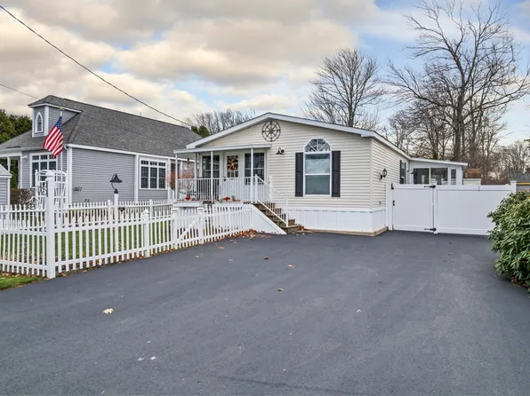 34 Trafton Street, Wells, ME 04090