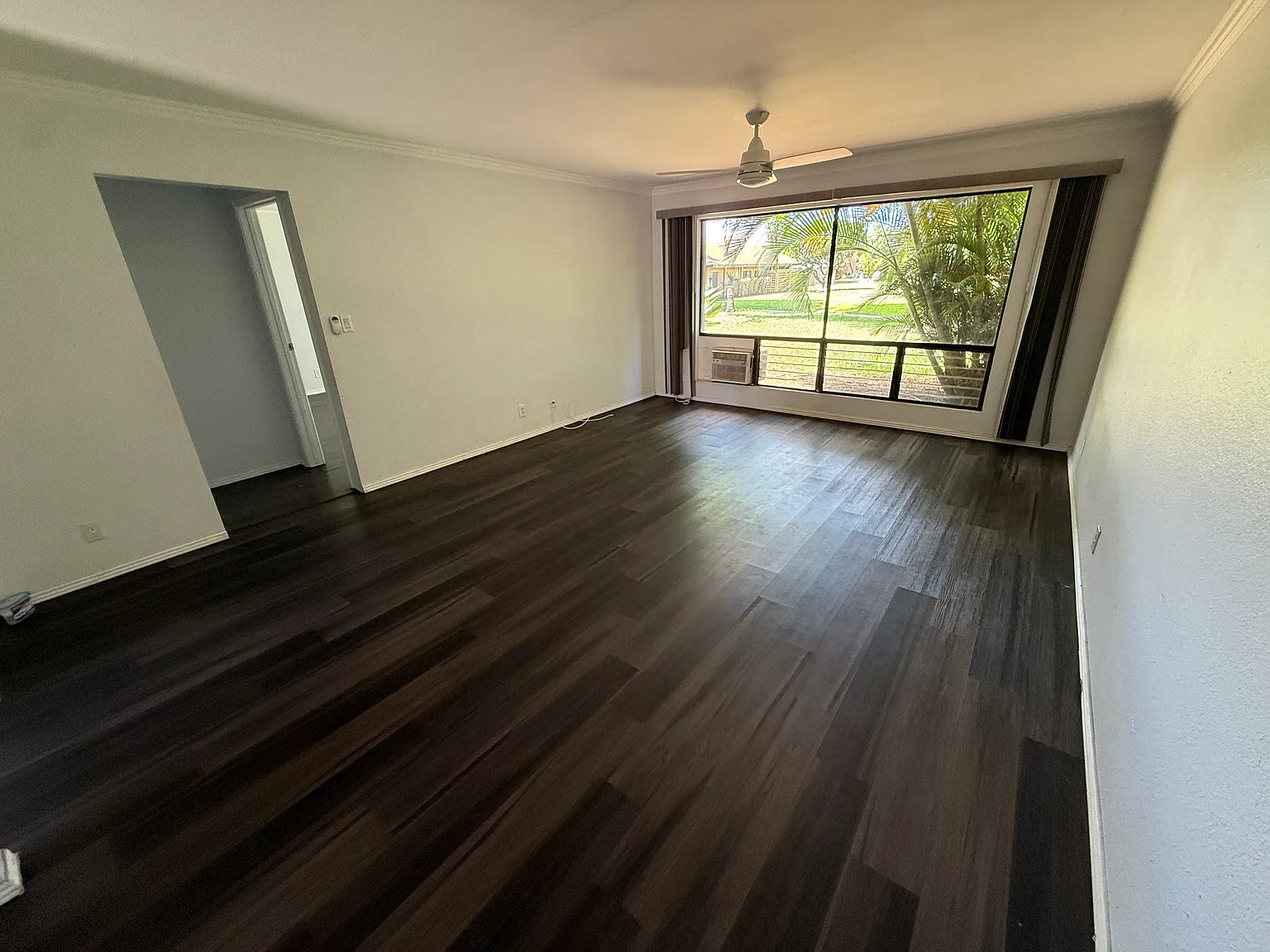 2 bed, 883 sqft, $3,100 — Photo 2