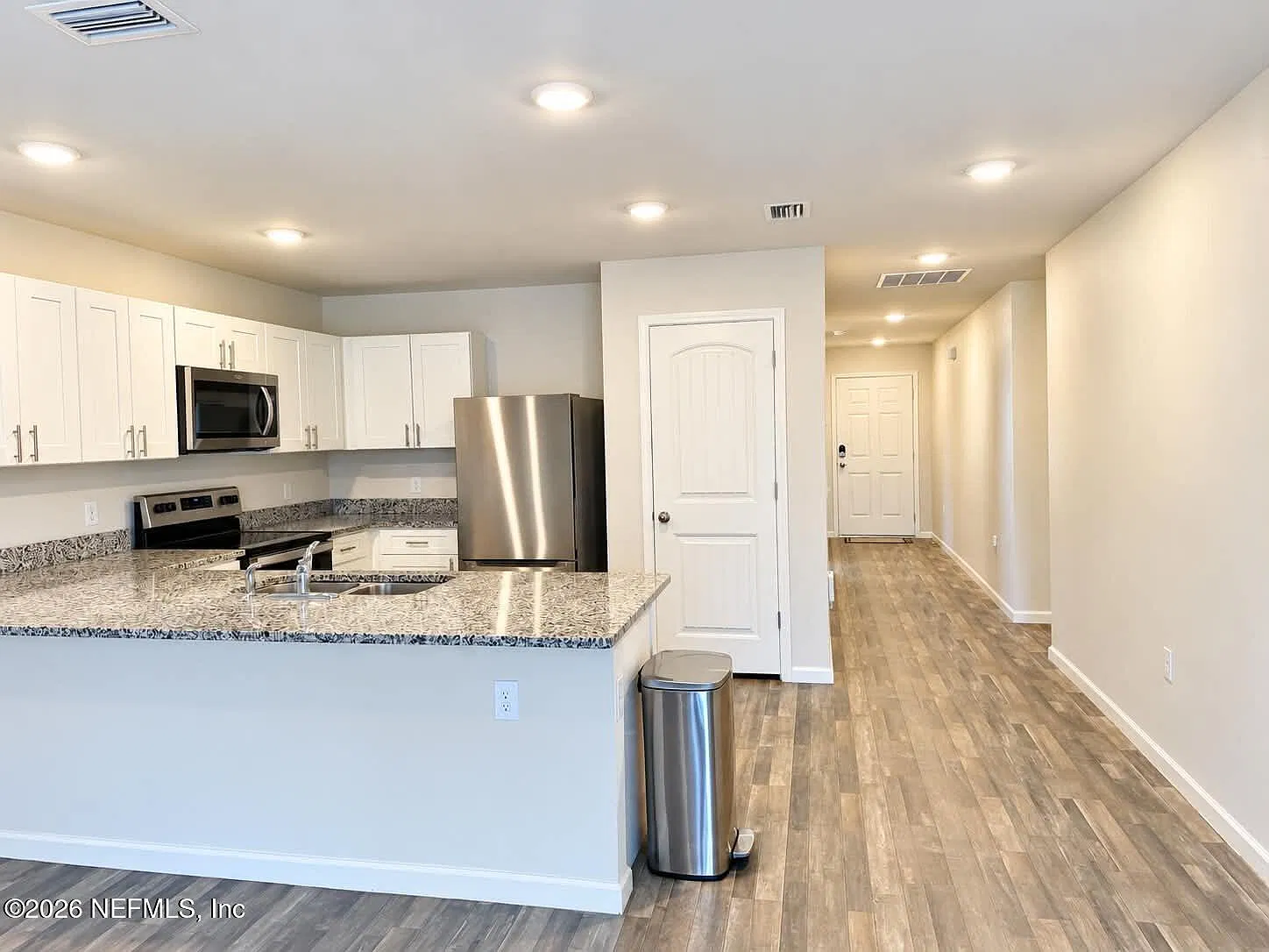 4 bed, 2.0 bath, 1434 sqft, $2,150 — Photo 2