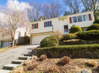 54 Forest Dr, Mount Kisco, NY 10549