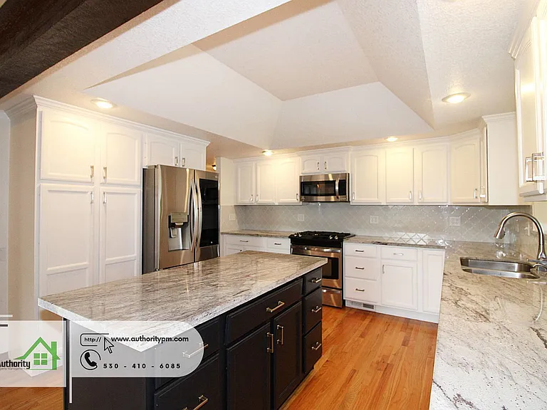 3345 Golden Heights Dr — Photo 8