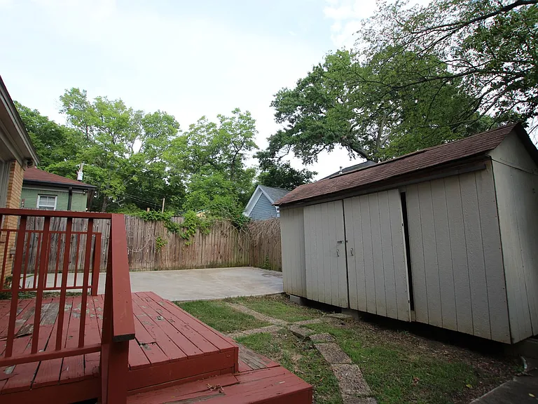518 W Rusk St — Photo 23