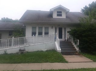 218 S Ash St, Arthur, IL 61911