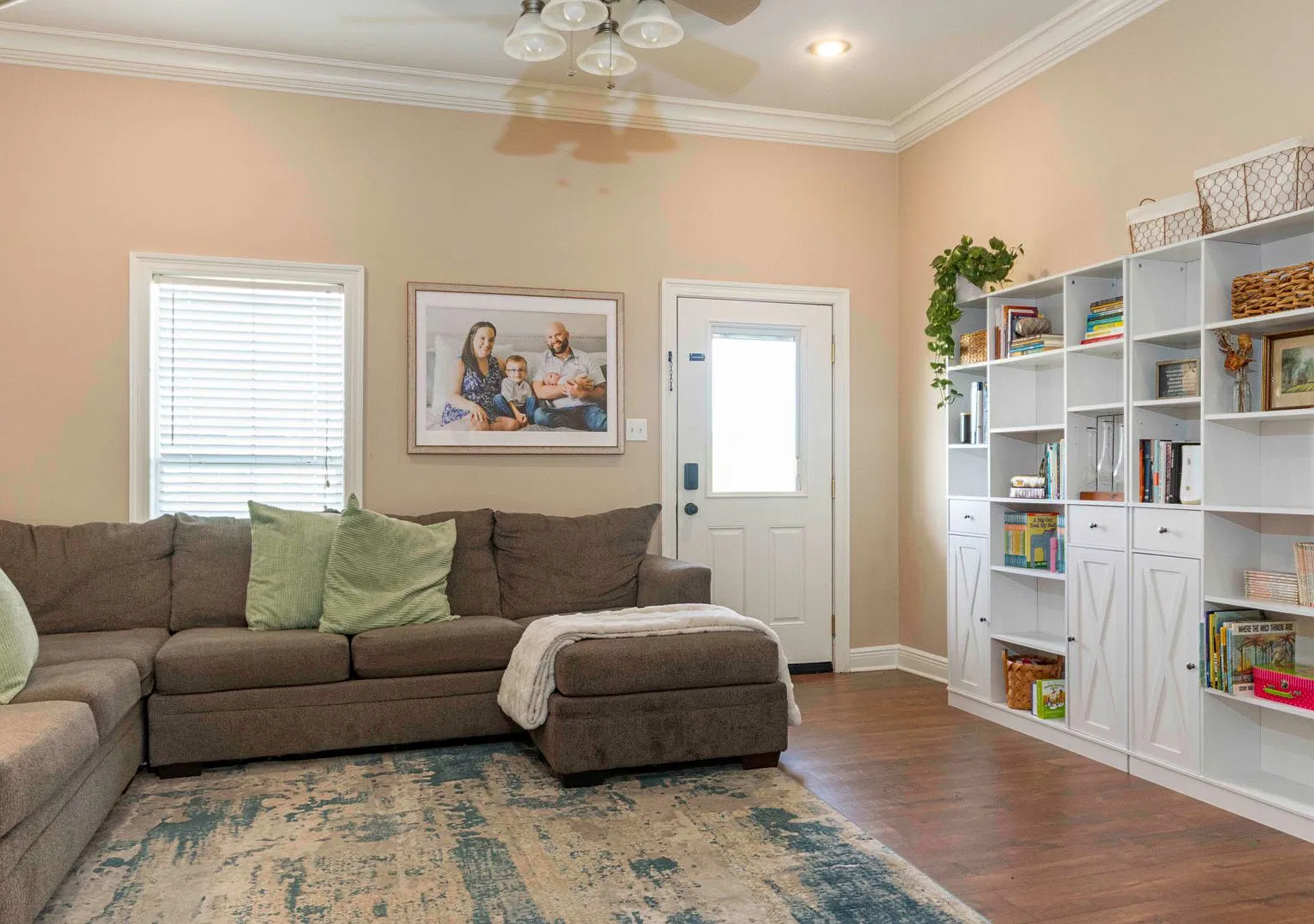 4 bedroom home for rent — Photo 2