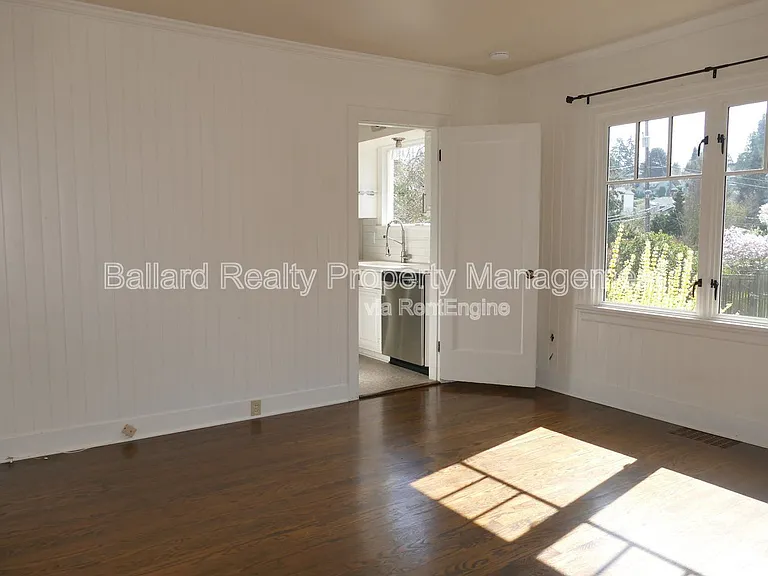 3246 Conkling Pl W — Photo 17