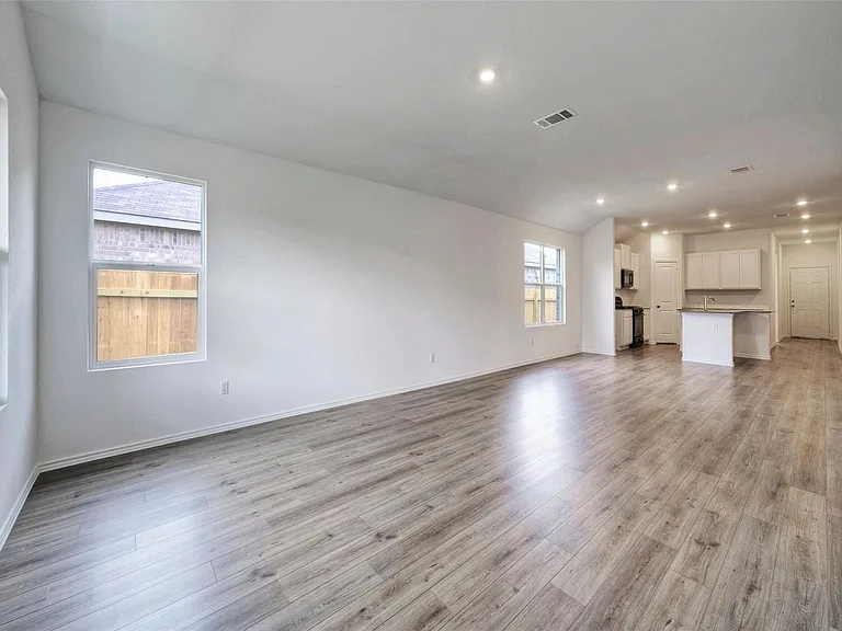 108 Montego St — Photo 13