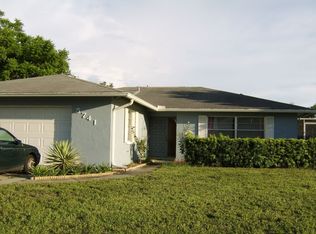 5741 Whistlewood Cir, Sarasota, FL 34232