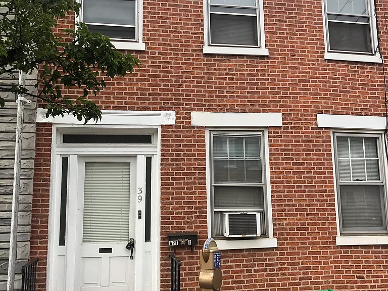 39 E North St #1 — Photo 1