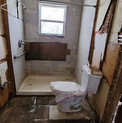 3rd image of 115 W Himes St