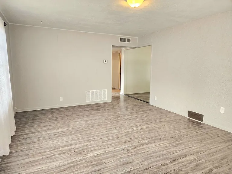 124 New Mexico Dr — Photo 6