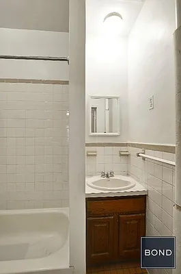 Rented by Bond New York | media 20
