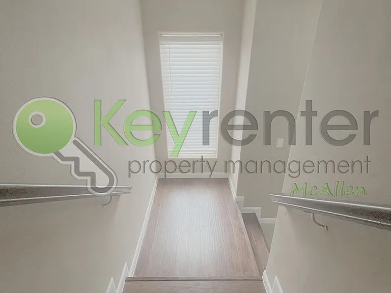 1204 E Ridge Rd #1 — Photo 31