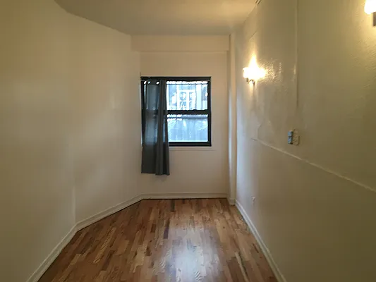 Rented by Metro Prop NY Corp | media 25