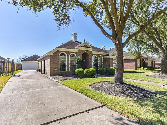 4th image of 15406 Fairfield Falls Way