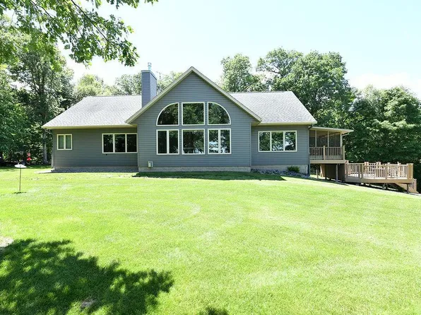 49521 300th St, Henning, MN 56551