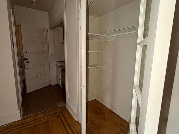 5th image of 1307 Spruce St APT 4B