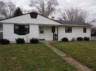 1 Birch St, Carpentersville, IL 60110