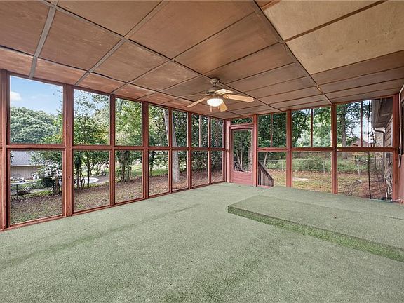 5th image of 2274 Camden Ct