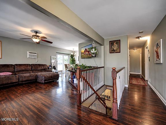 5th image of 28 Spring Street