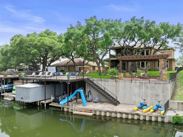 233 Lazy Oaks Lane, Kingsland, TX 78639