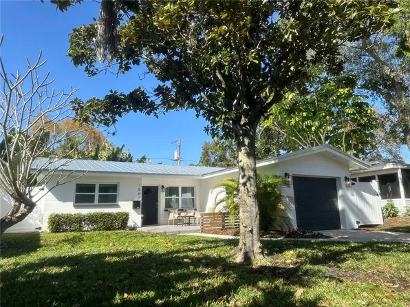 1867 Maryland Ave NE, Saint Petersburg, FL 33703