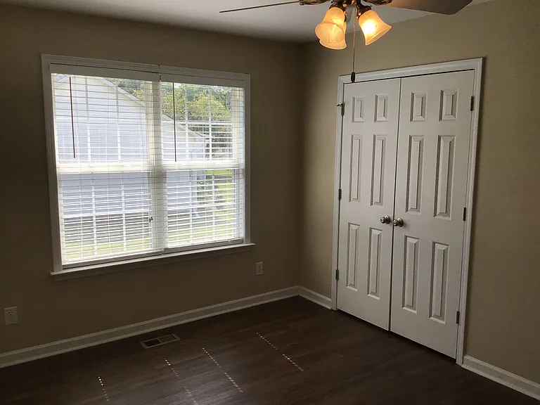 384 Axum Rd — Photo 14