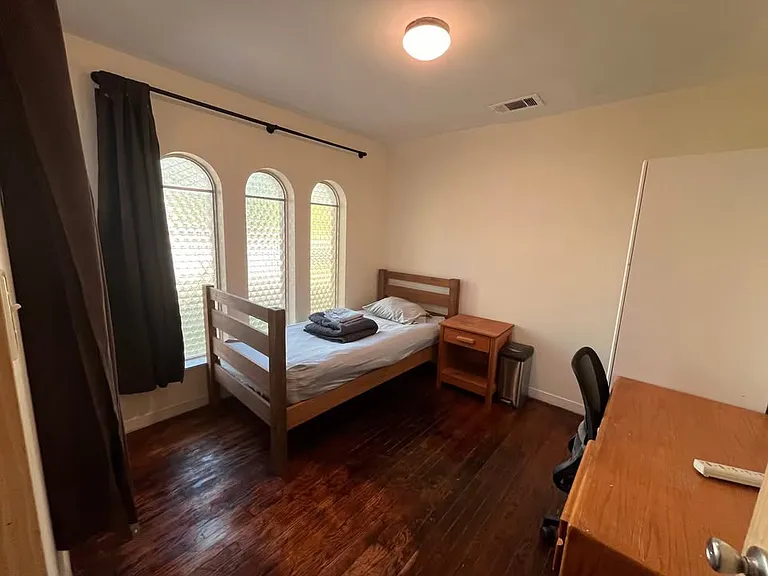 7103 Guadalupe St — Photo 1
