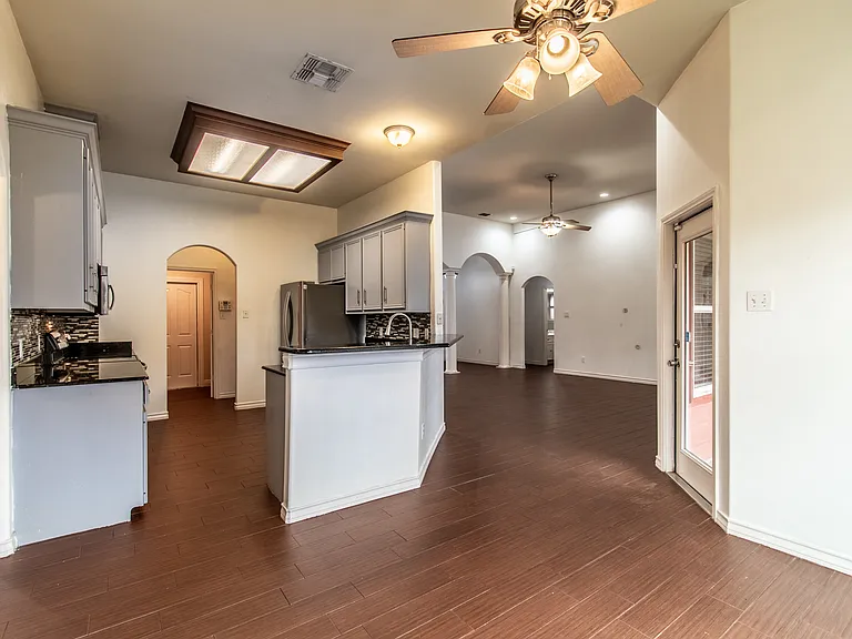 7013 Madiera Dr — Photo 7