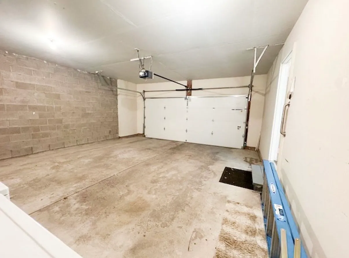 2 bed, 1500 sqft, $2,600 — Photo 4